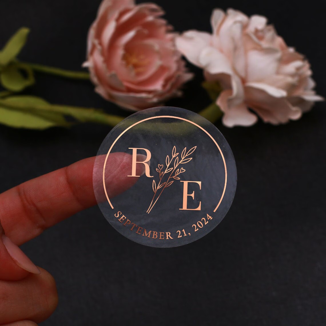 ملصقات زفاف شفافة بتصميم نباتي - مراجعة Wedding Envelopes وسعره